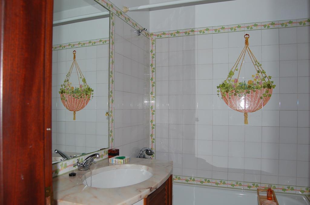 Isa'S Home Sintra Room photo